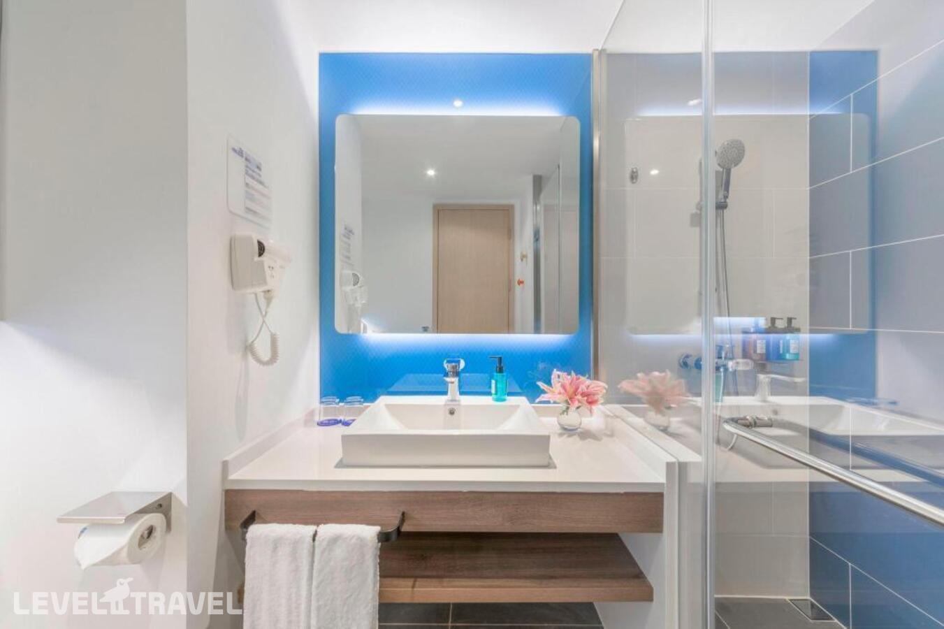 фотографии номера Стандартный (две односпальные кровати) отеля Holiday Inn Express Shanghai Gubei, An Ihg Hotel в Китай(Шанхай) - фото №1