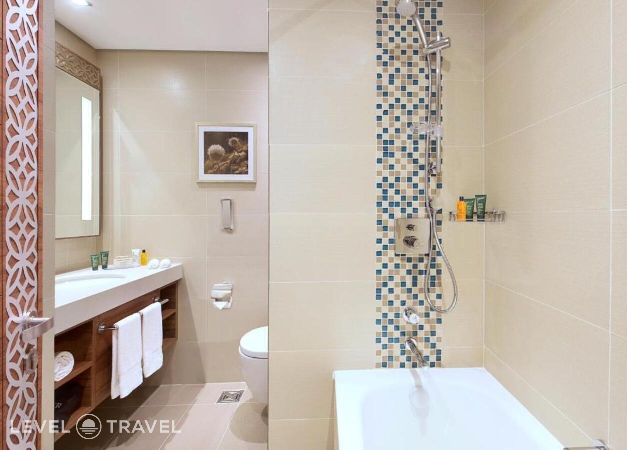 фотографии номера Стандартный (две односпальные кровати) отеля Hilton Garden Inn Dubai Jumeirah (Ex. Hilton Garden Inn Dubai Al Mina) в ОАЭ(Бар Дубай) - фото №25