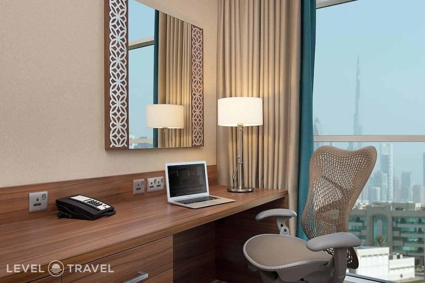 фотографии номера Стандартный (две односпальные кровати) отеля Hilton Garden Inn Dubai Jumeirah (Ex. Hilton Garden Inn Dubai Al Mina) в ОАЭ(Бар Дубай) - фото №6