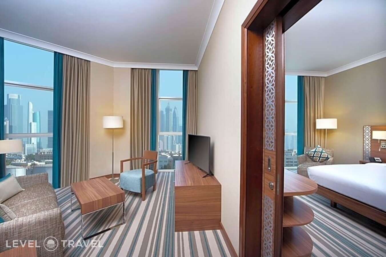 фотографии номера Люкс Бизнес отеля Hilton Garden Inn Dubai Jumeirah (Ex. Hilton Garden Inn Dubai Al Mina) в ОАЭ(Бар Дубай) - фото №5