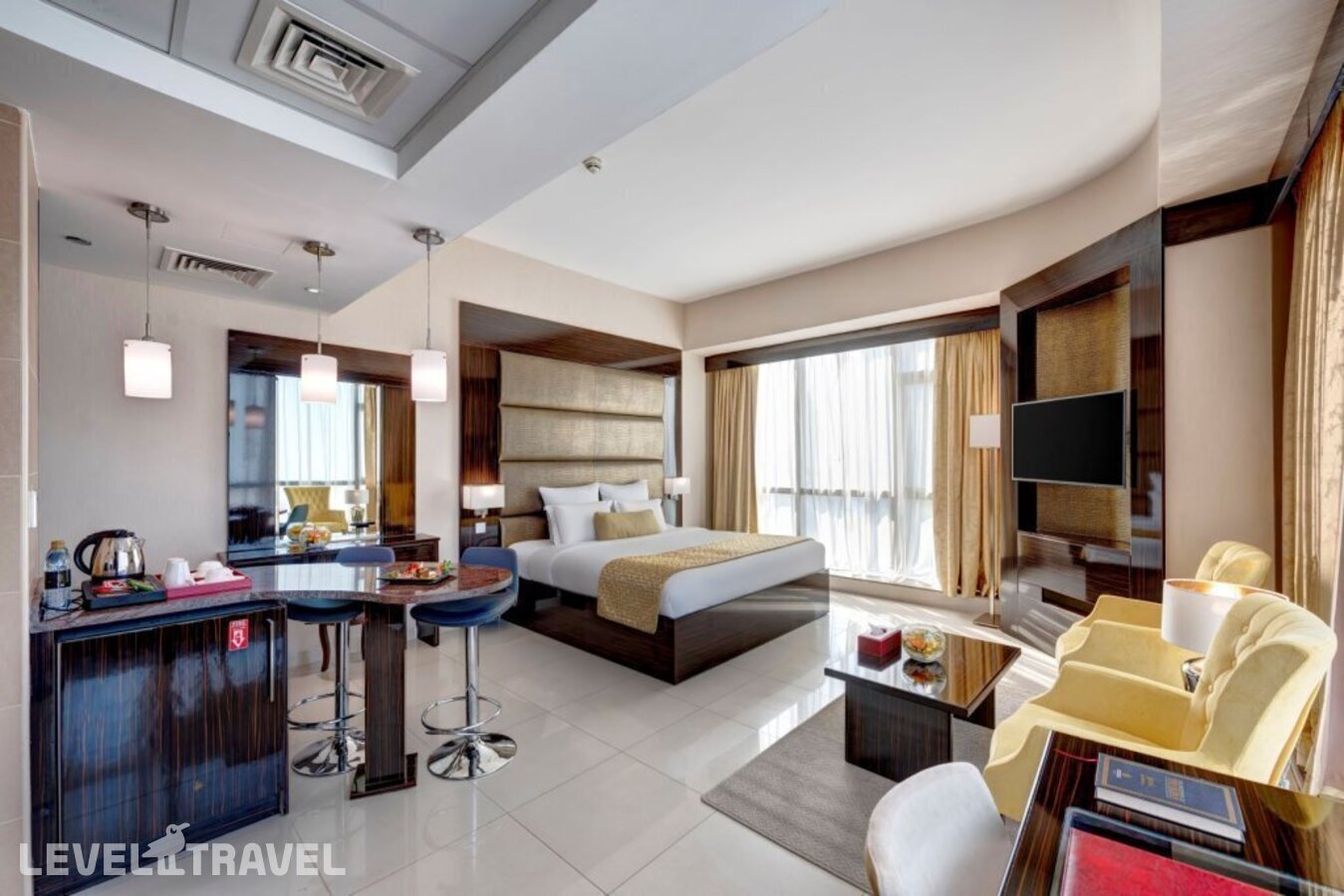 фотографии номера Улучшенный с видом на Seikh Zayed отеля Gevora Hotel в ОАЭ(Дубай Джумейра) - фото №15