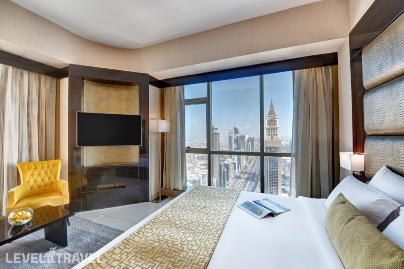 фотографии номера Улучшенный с видом на Seikh Zayed отеля Gevora Hotel в ОАЭ(Дубай Джумейра) - фото №5