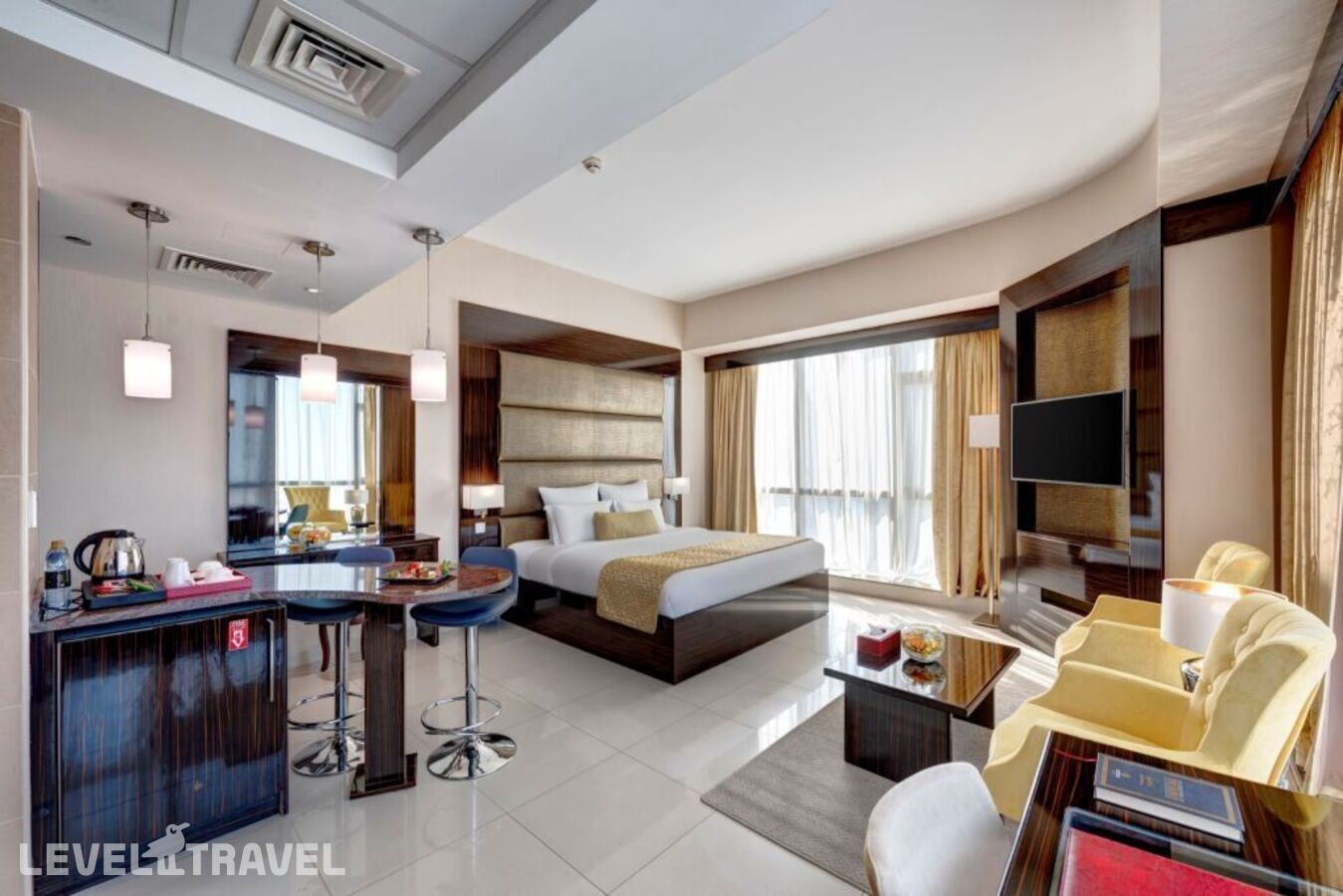 фотографии номера Улучшенный с видом на Seikh Zayed отеля Gevora Hotel в ОАЭ(Дубай Джумейра) - фото №21