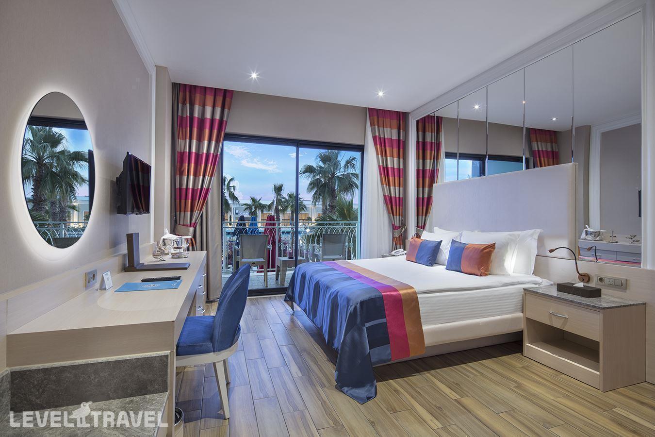фотографии номера Стандартный с видом на бассейн отеля Granada Luxury Belek в Турция(Белек - центр) - фото №3