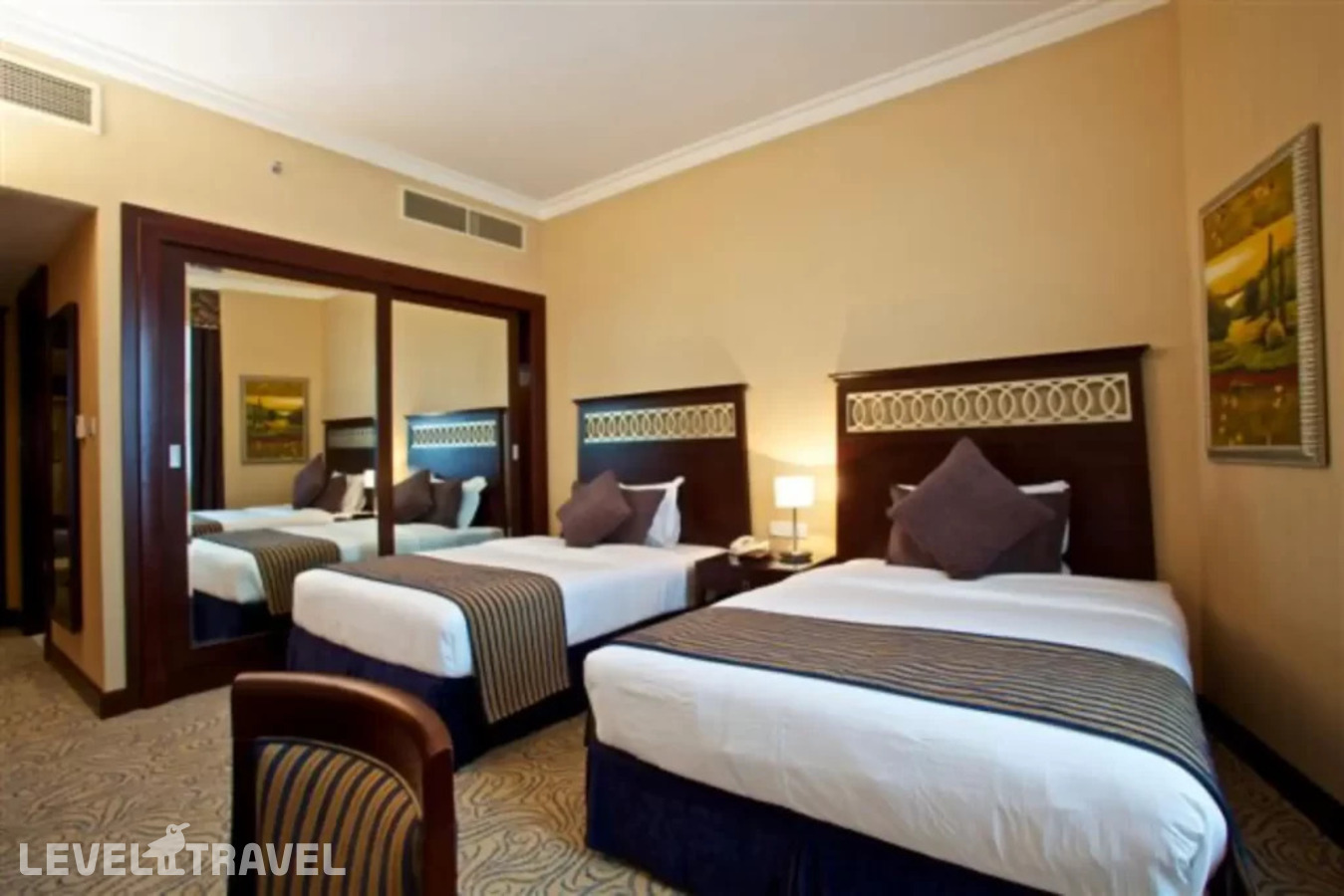 фотографии номера Представительский люкс (2 спальни) отеля Concorde Hotel Fujairah в ОАЭ(Фуджейра) - фото №2