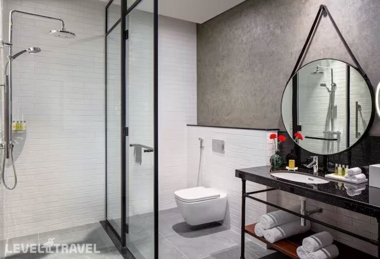 фотографии номера Люкс Премиум отеля Doubletree By Hilton Dubai M Square Hotel & Residences в ОАЭ(Бар Дубай) - фото №19