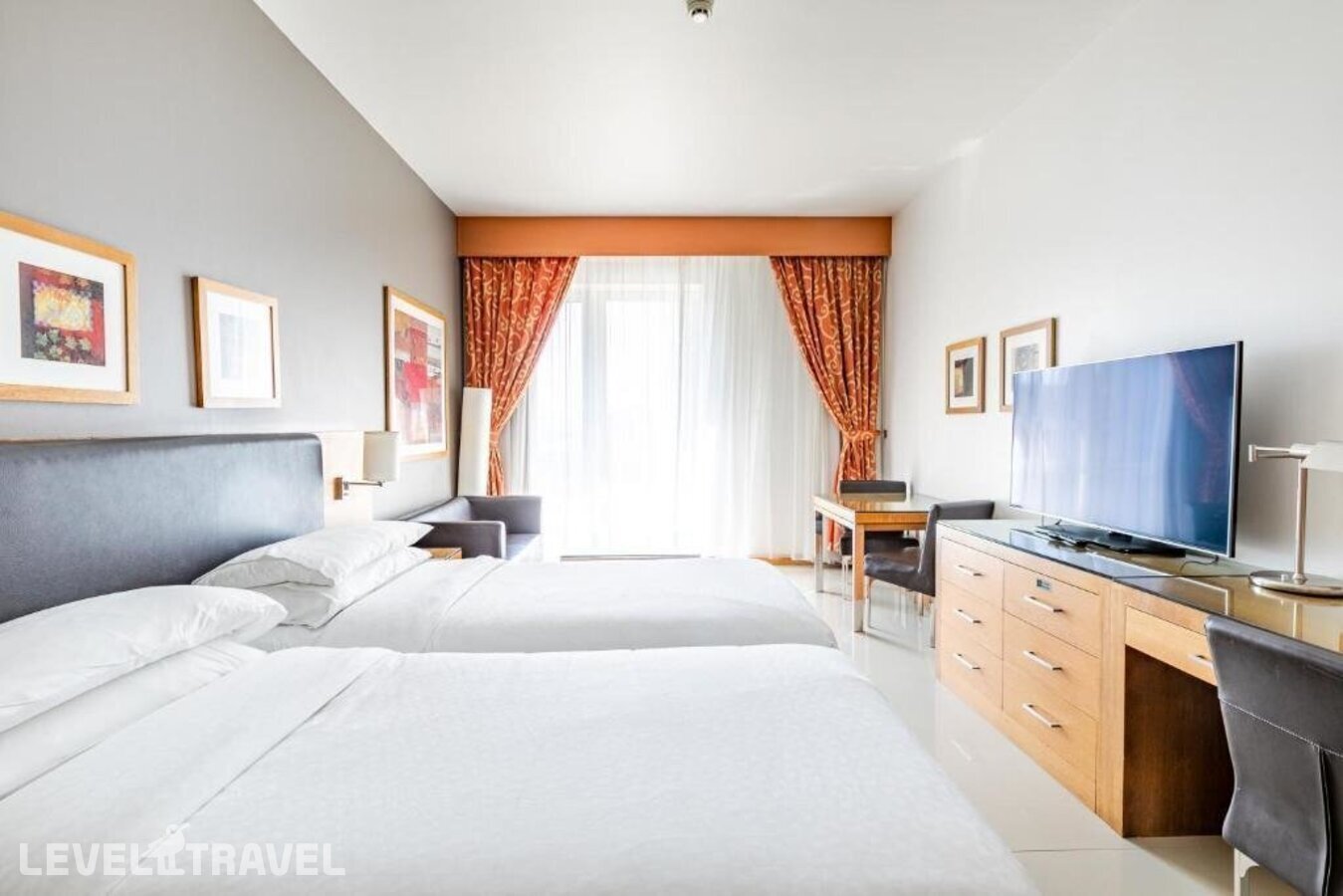 фотографии номера Классический (две односпальные кровати) отеля Four Points By Sheraton Downtown в ОАЭ(Бар Дубай) - фото №1