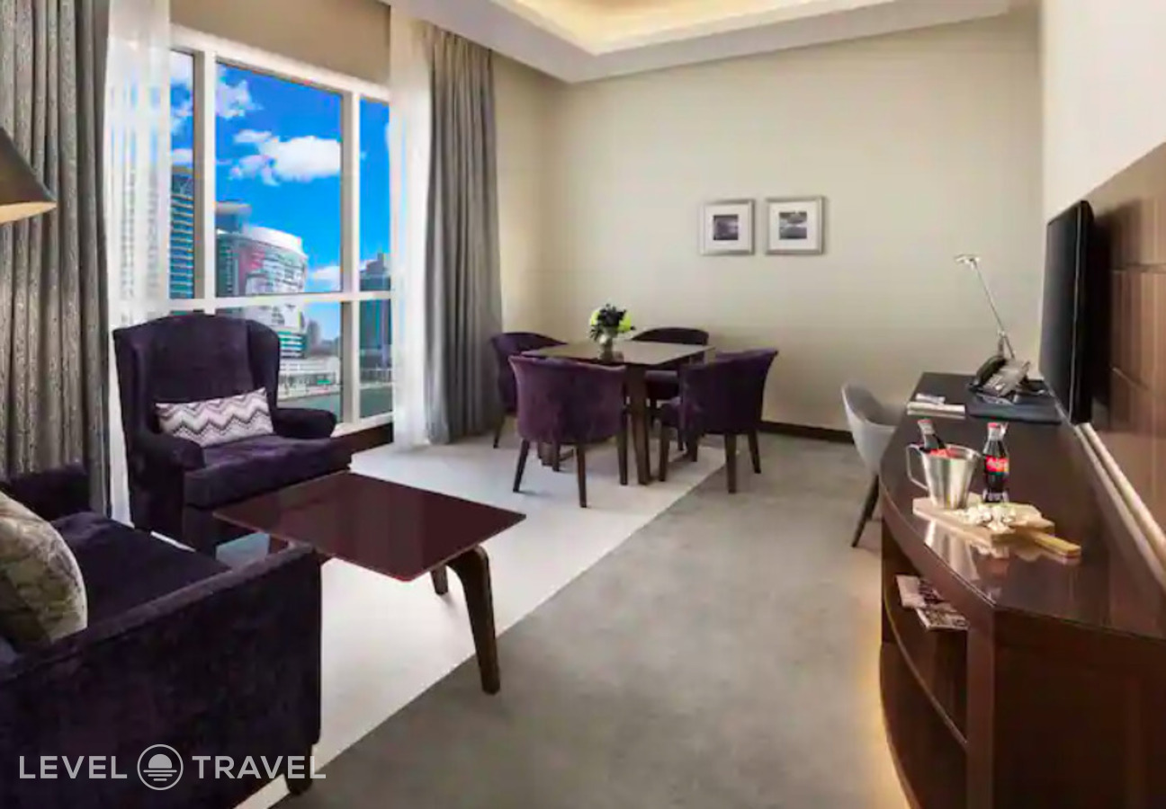 фотографии номера Люкс отеля Radisson Blu Hotel Dubai Waterfront в ОАЭ(Бизнес Бей) - фото №4
