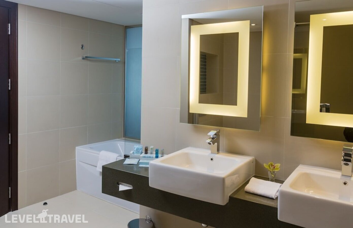 фотографии номера Представительский (две односпальные кровати) отеля Novotel Al Barsha в ОАЭ(Аль Барша) - фото №29