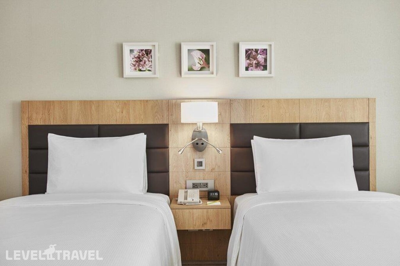 фотографии номера Стандартный (две односпальные кровати) отеля Hilton Garden Inn Dubai Mall Of Emirates в ОАЭ(Аль Барша) - фото №1