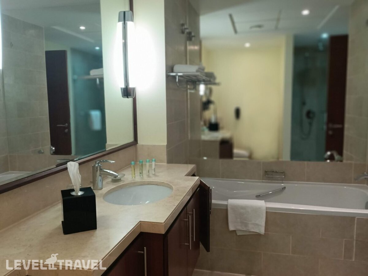 фотографии номера Стандартный с видом на город отеля Ramada Downtown Dubai в ОАЭ(Даунтаун Дубай) - фото №12