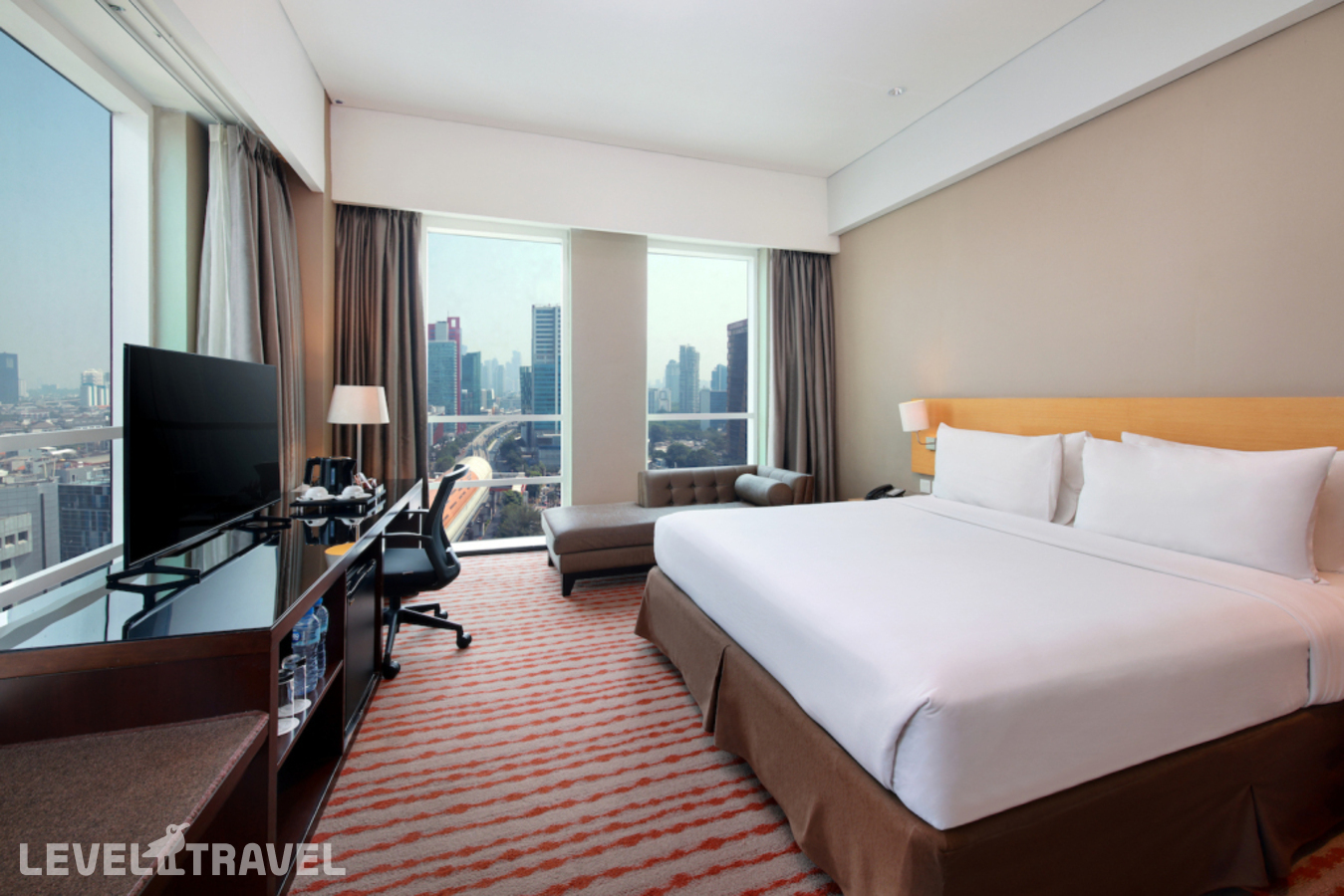фотографии номера Делюкс отеля Js Luwansa Hotel And Convention Center в Индонезия(Джакарта) - фото №3