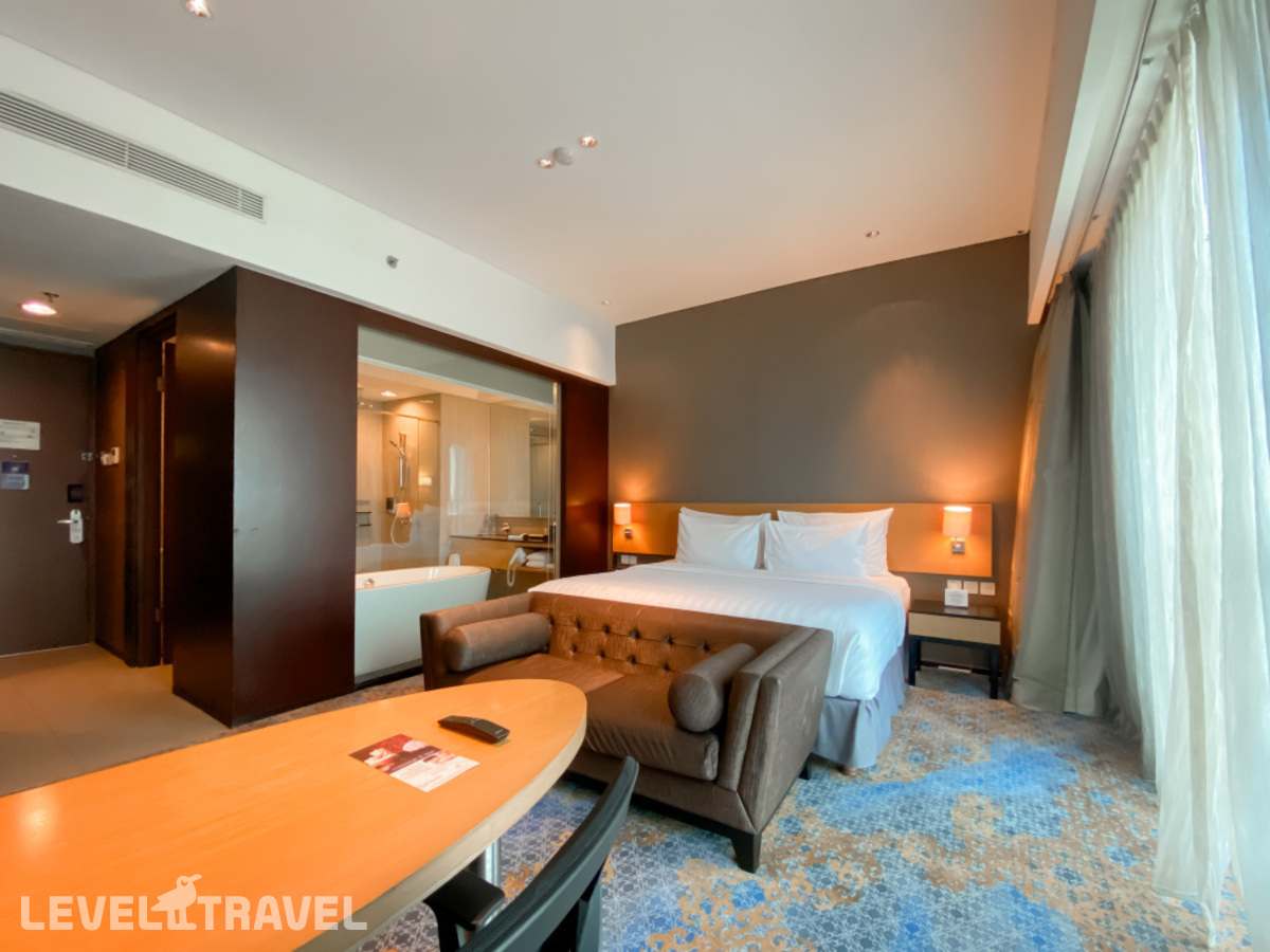 фотографии номера Клубный премьер отеля Js Luwansa Hotel And Convention Center в Индонезия(Джакарта) - фото №1