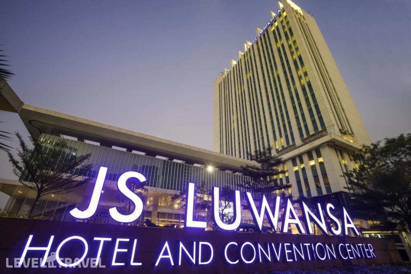 фотографии номера Клубный премьер отеля Js Luwansa Hotel And Convention Center в Индонезия(Джакарта) - фото №3
