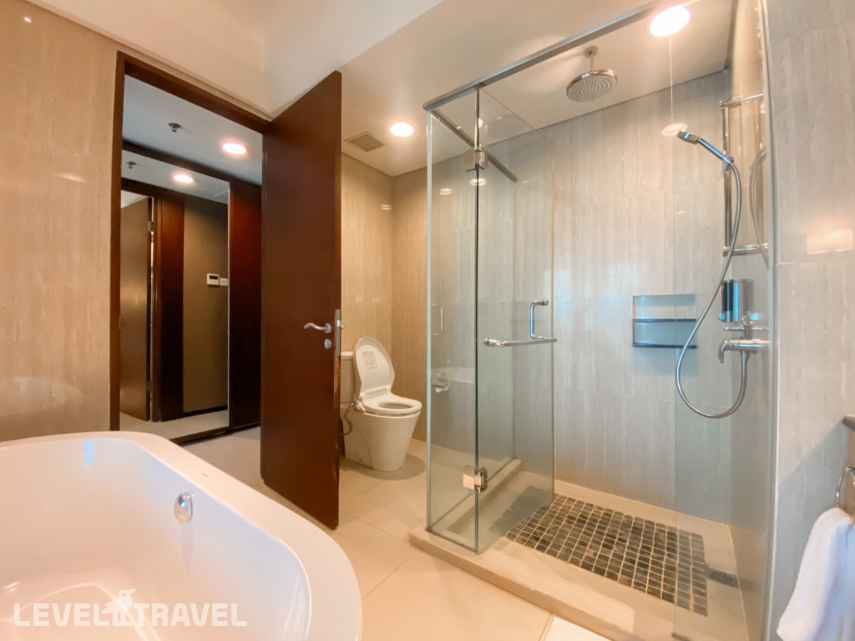 фотографии номера Клубный премьер отеля Js Luwansa Hotel And Convention Center в Индонезия(Джакарта) - фото №2