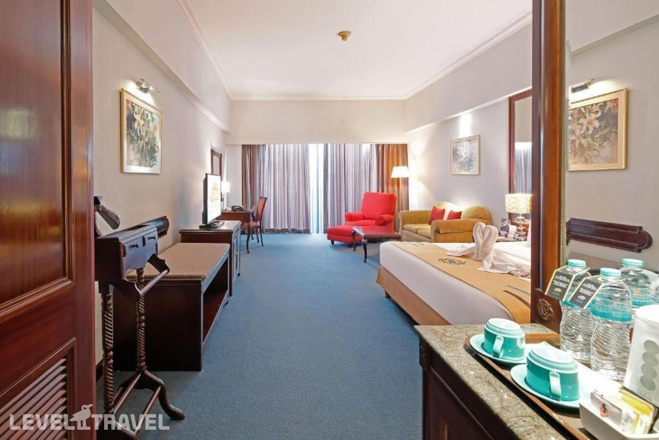 фотографии номера Делюкс отеля Sunlake Waterfront Resort And Convention в Индонезия(Джакарта) - фото №9