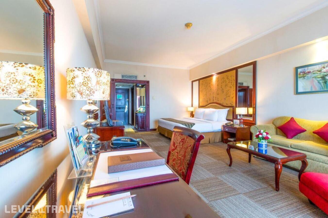 фотографии номера Делюкс отеля Sunlake Waterfront Resort And Convention в Индонезия(Джакарта) - фото №1