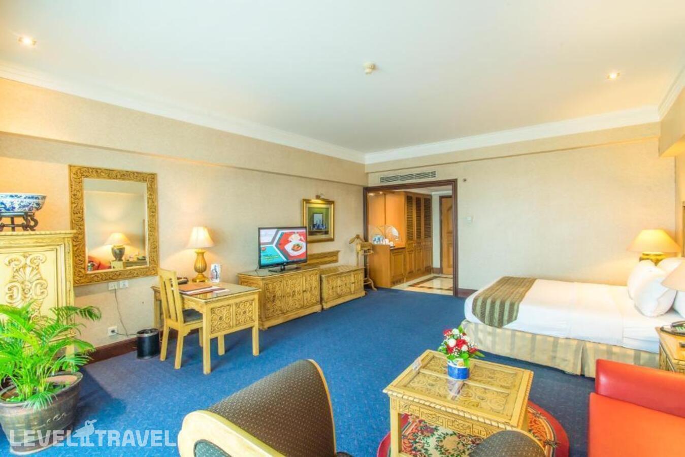 фотографии номера Семейный люкс отеля Sunlake Waterfront Resort And Convention в Индонезия(Джакарта) - фото №5