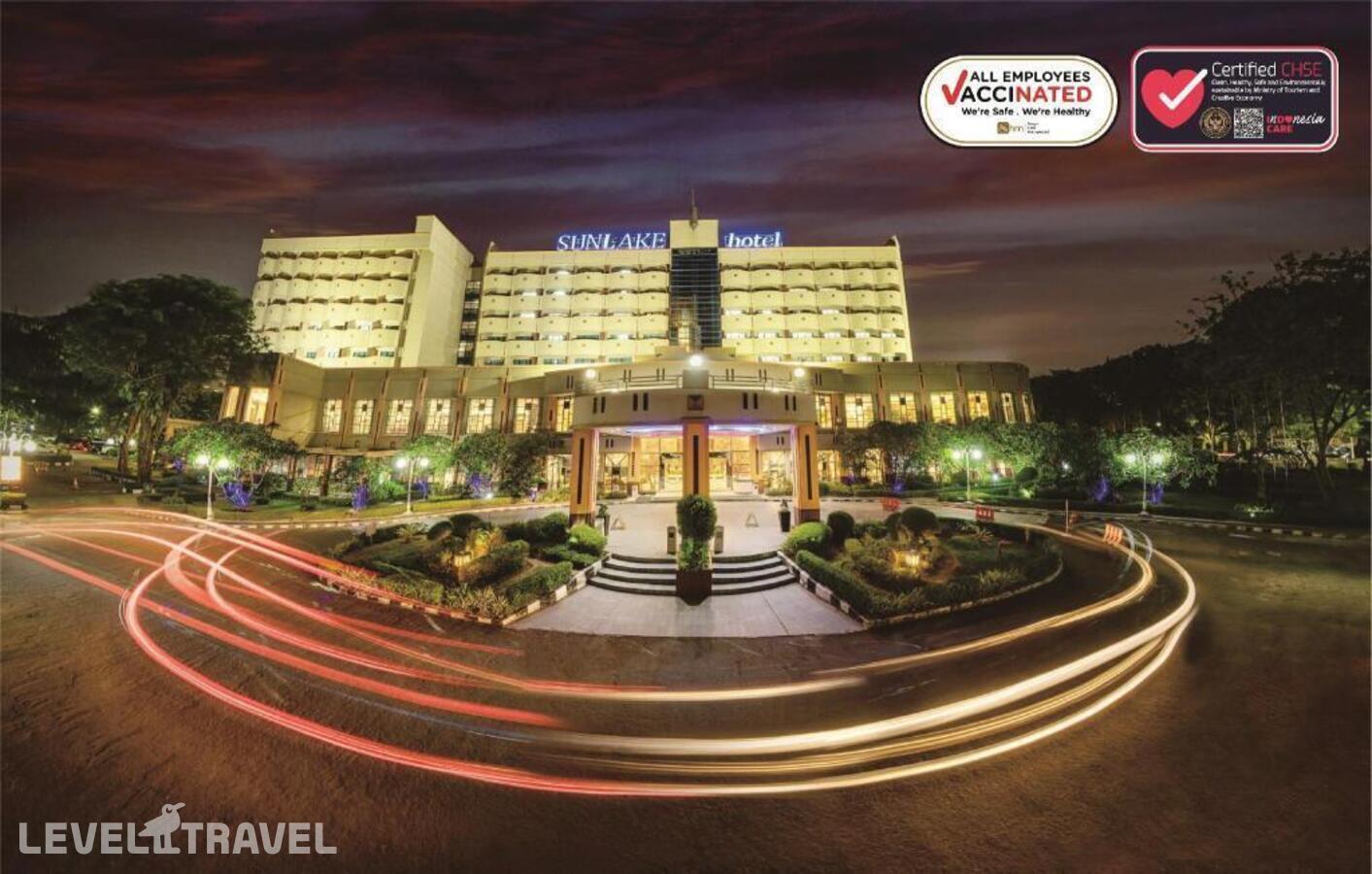 фотографии номера Люкс посольский отеля Sunlake Waterfront Resort And Convention в Индонезия(Джакарта) - фото №1