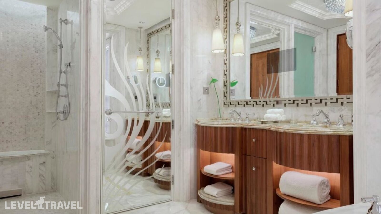 фотографии номера Улучшенный (две односпальные кровати) отеля The St. Regis Hotel Abu Dhabi в ОАЭ(Абу-Даби) - фото №3