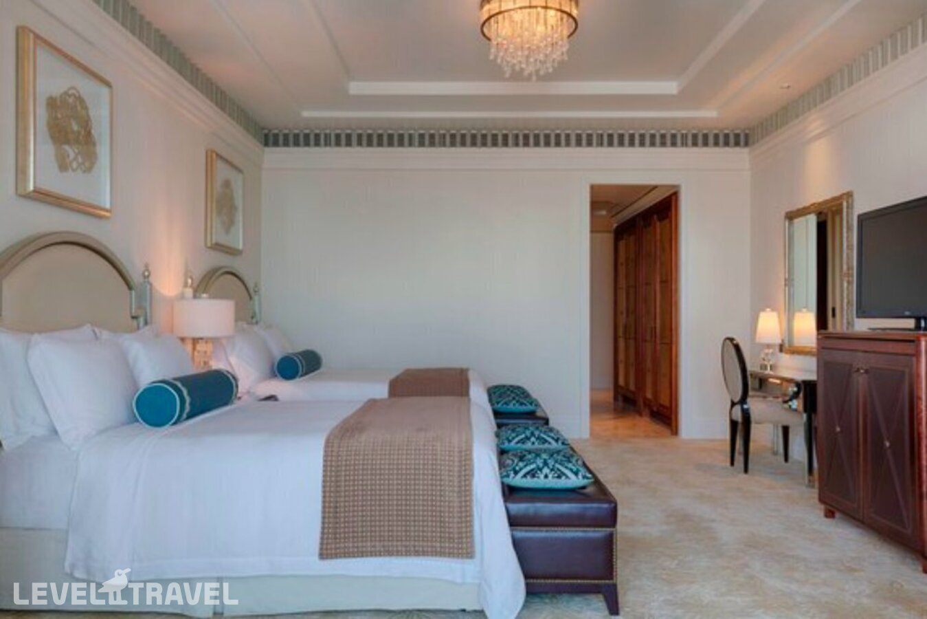 фотографии номера Улучшенный (две односпальные кровати) отеля The St. Regis Hotel Abu Dhabi в ОАЭ(Абу-Даби) - фото №2