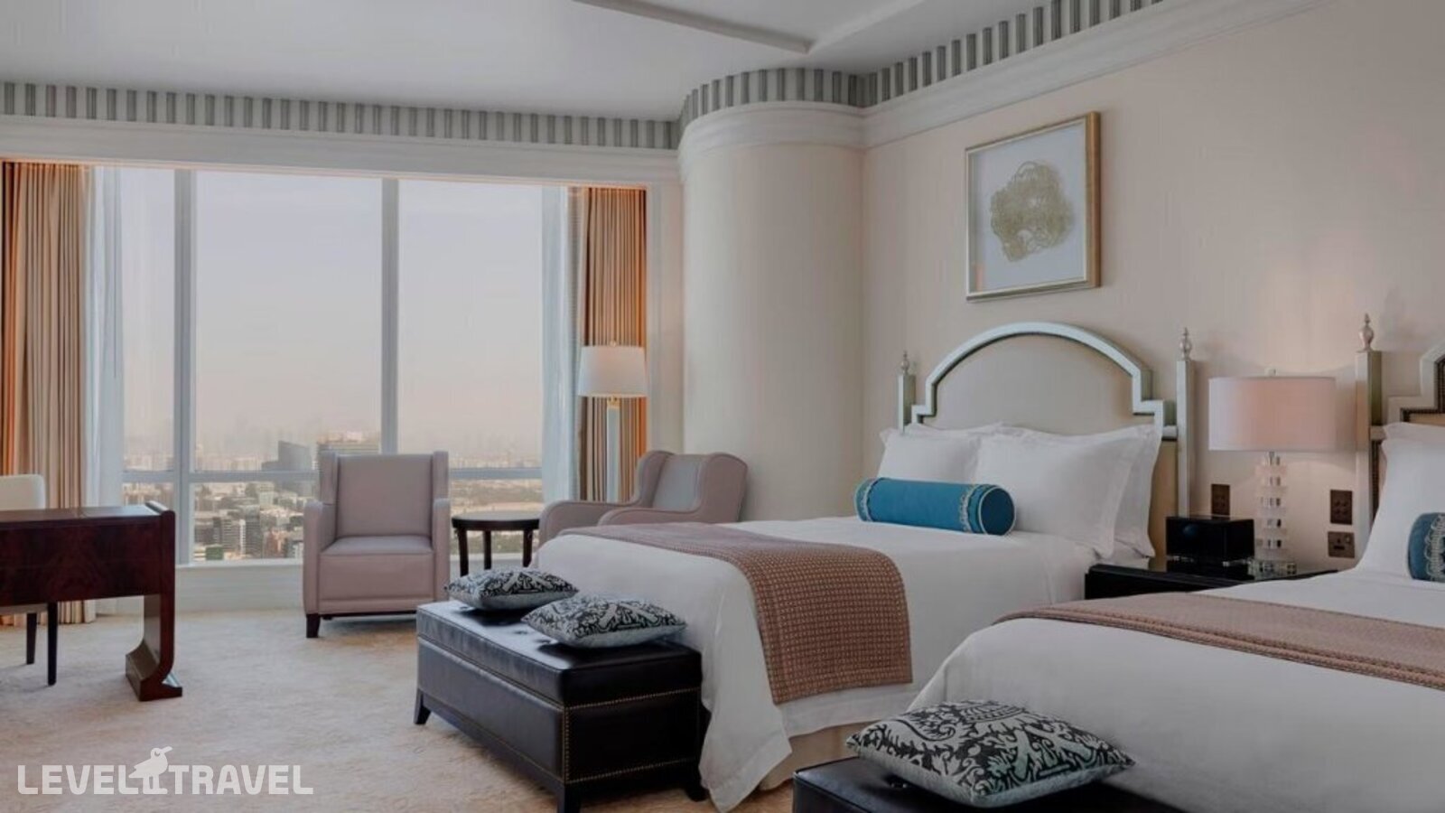 фотографии номера Улучшенный (две односпальные кровати) отеля The St. Regis Hotel Abu Dhabi в ОАЭ(Абу-Даби) - фото №5