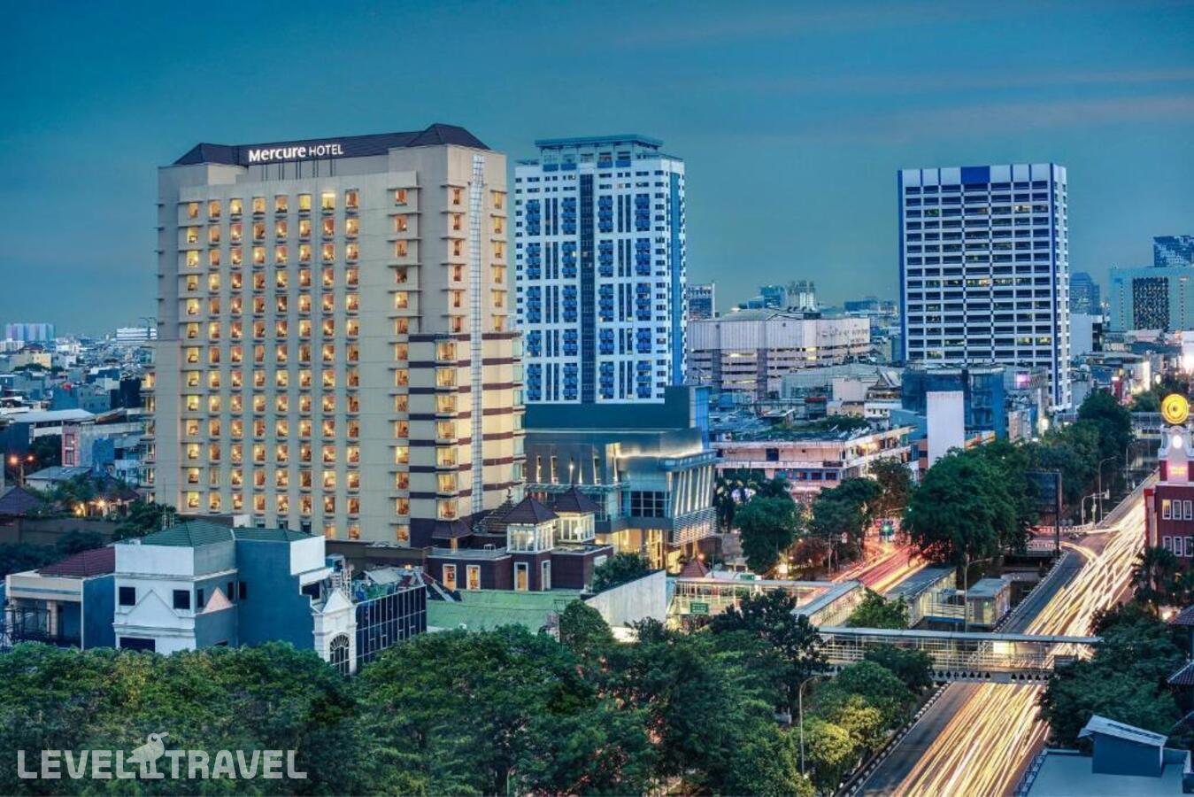 фотографии номера Улучшенный (две односпальные кровати) отеля Mercure Jakarta Kota в Индонезия(Джакарта) - фото №5