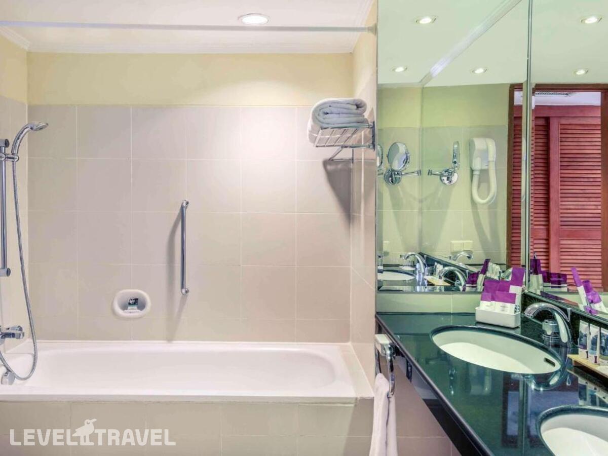 фотографии номера Номер Представительский отеля Mercure Jakarta Kota в Индонезия(Джакарта) - фото №1