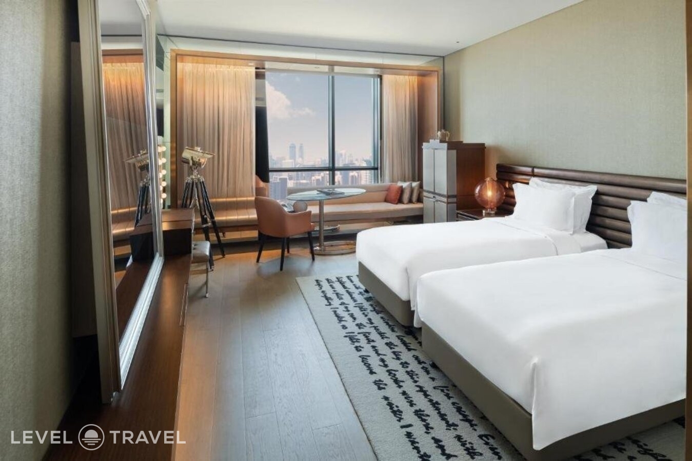 фотографии номера Семейный с видом на город отеля Paramount Hotel Dubai в ОАЭ(Бизнес Бей) - фото №10