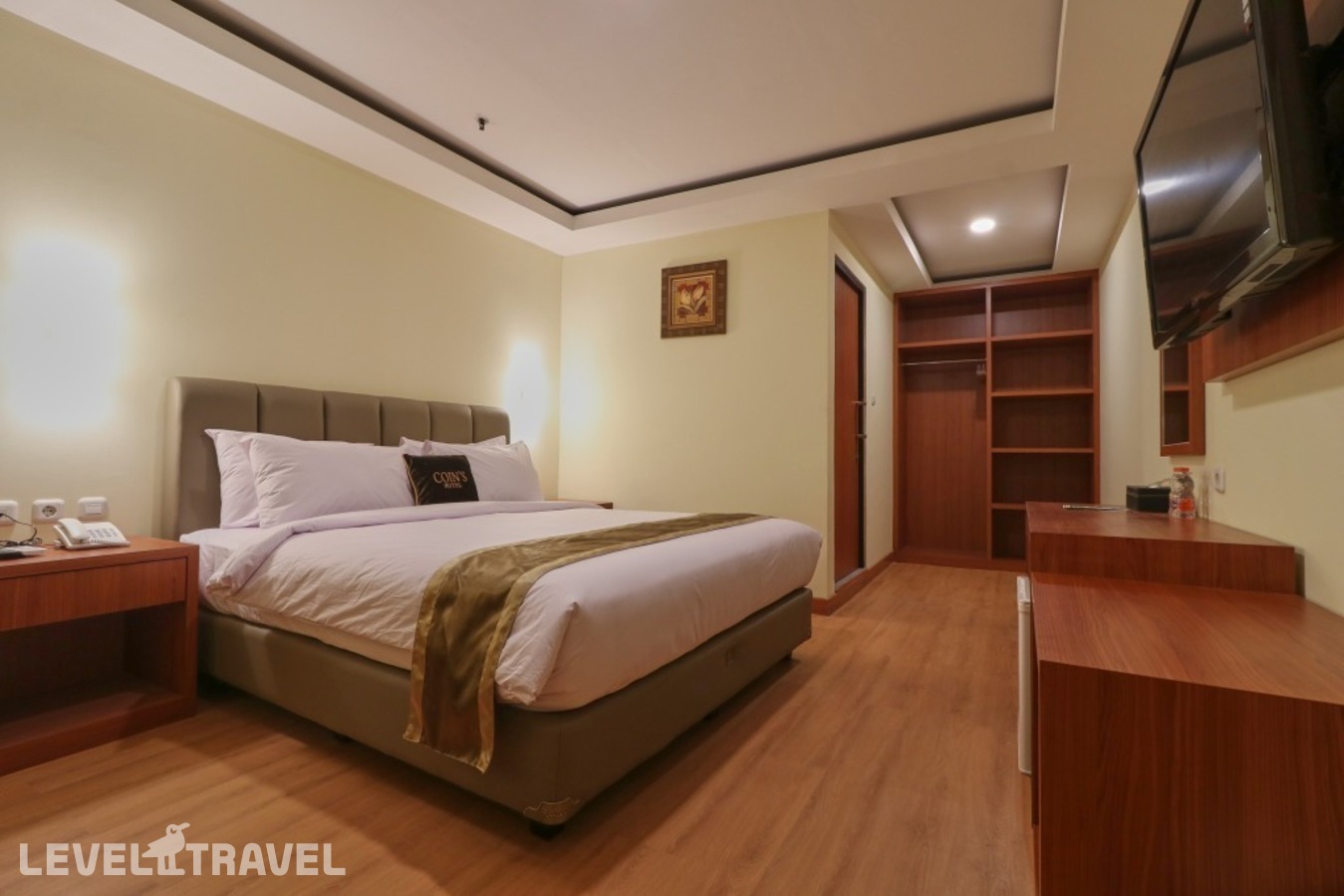 фотографии номера Стандартный номер отеля Coin's Hotel Jakarta в Индонезия(Джакарта) - фото №9
