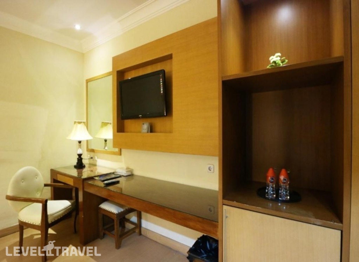 фотографии номера Семейный номер отеля Coin's Hotel Jakarta в Индонезия(Джакарта) - фото №6