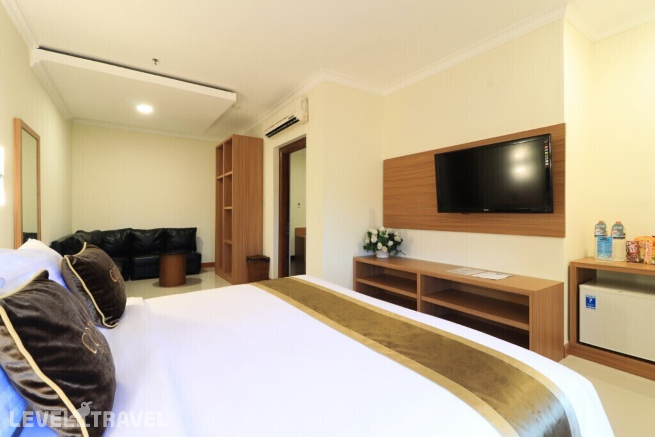 фотографии номера Полулюкс отеля Coin's Hotel Jakarta в Индонезия(Джакарта) - фото №4