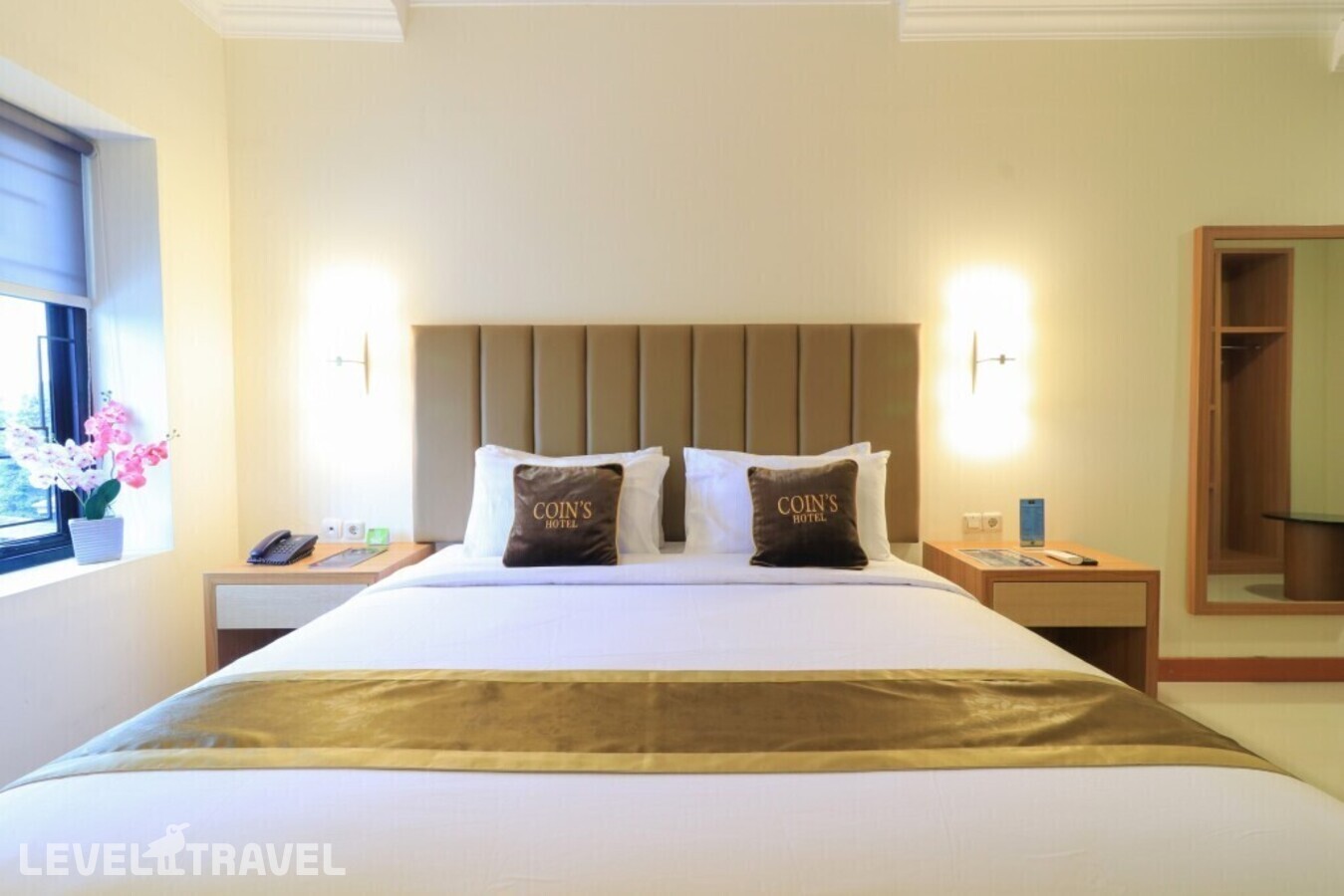 фотографии номера Полулюкс отеля Coin's Hotel Jakarta в Индонезия(Джакарта) - фото №2