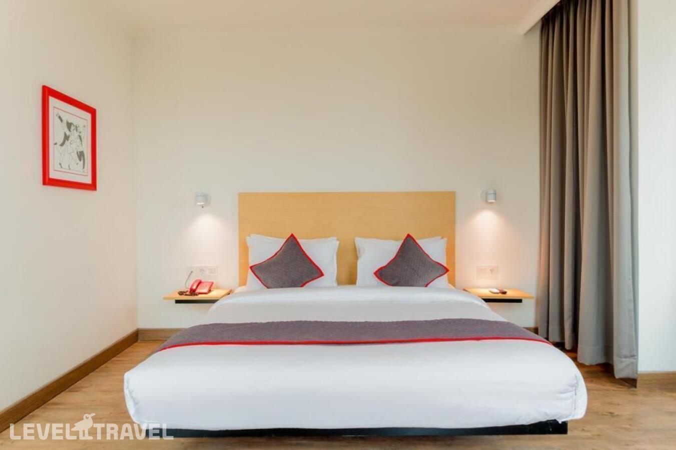 фотографии номера Делюкс отеля Oyo Townhouse 2 Hotel Gunung Sahari в Индонезия(Джакарта) - фото №4