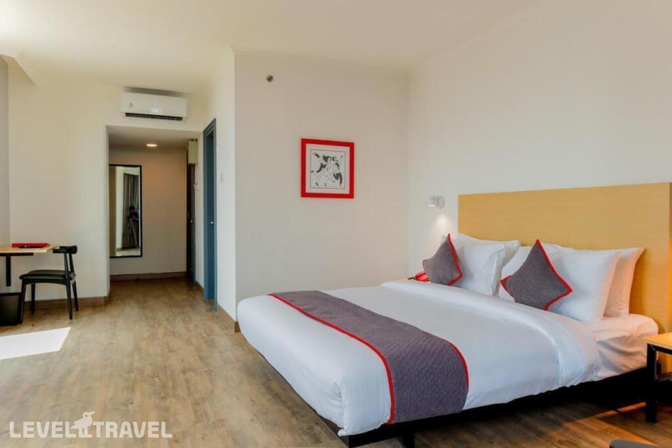 фотографии номера Делюкс отеля Oyo Townhouse 2 Hotel Gunung Sahari в Индонезия(Джакарта) - фото №3