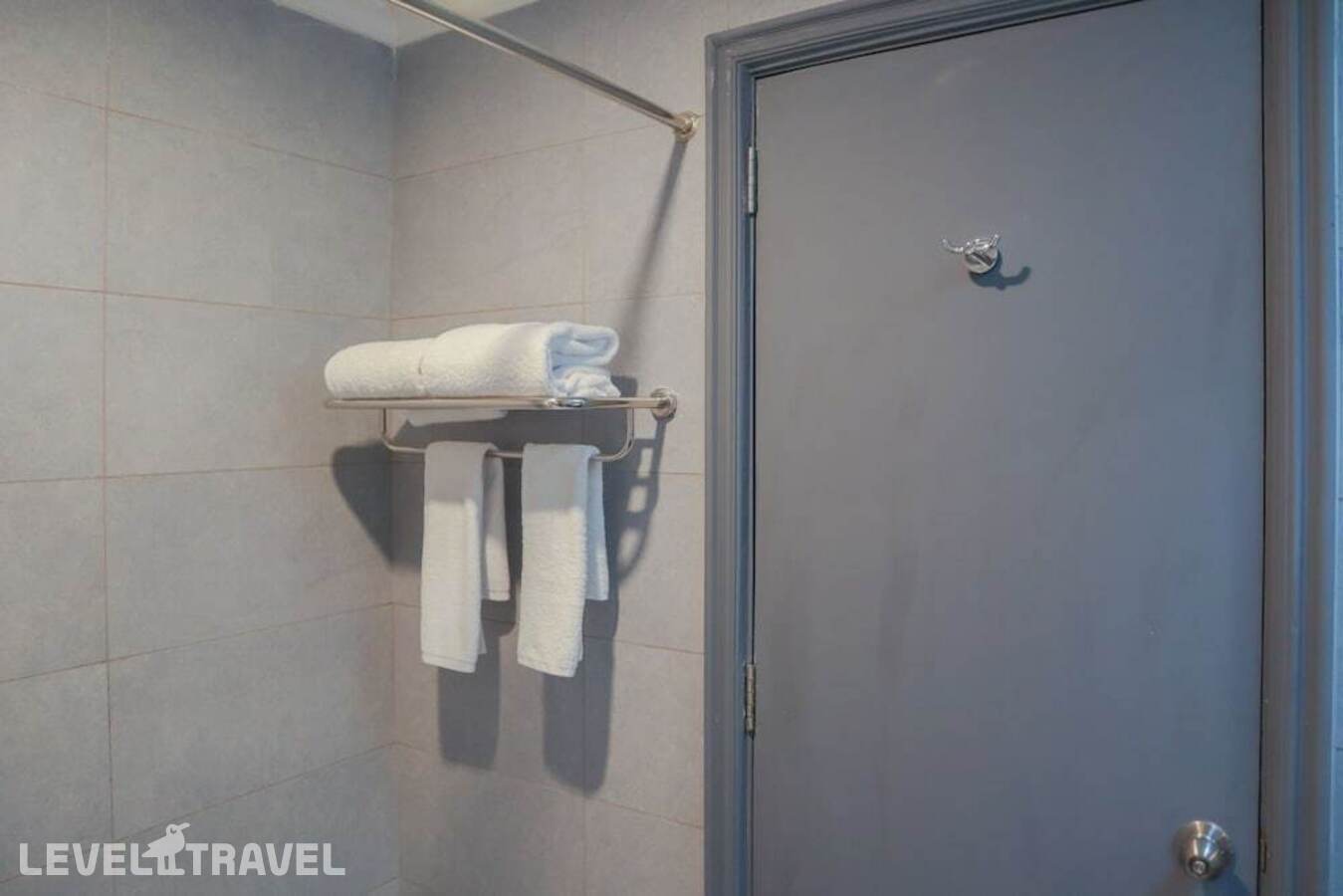 фотографии номера Люкс роскошный отеля Oyo Townhouse 2 Hotel Gunung Sahari в Индонезия(Джакарта) - фото №14