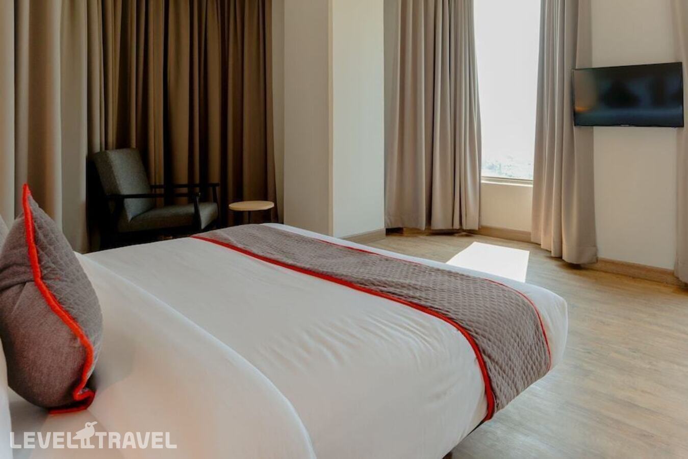 фотографии номера Люкс роскошный отеля Oyo Townhouse 2 Hotel Gunung Sahari в Индонезия(Джакарта) - фото №6