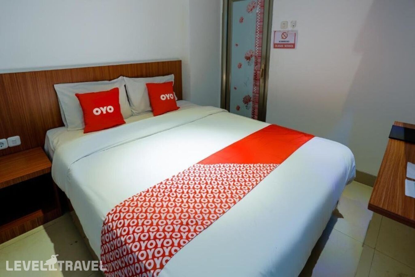 фотографии номера Стандартный номер отеля Oyo 3109 Point Inn в Индонезия(Джакарта) - фото №7