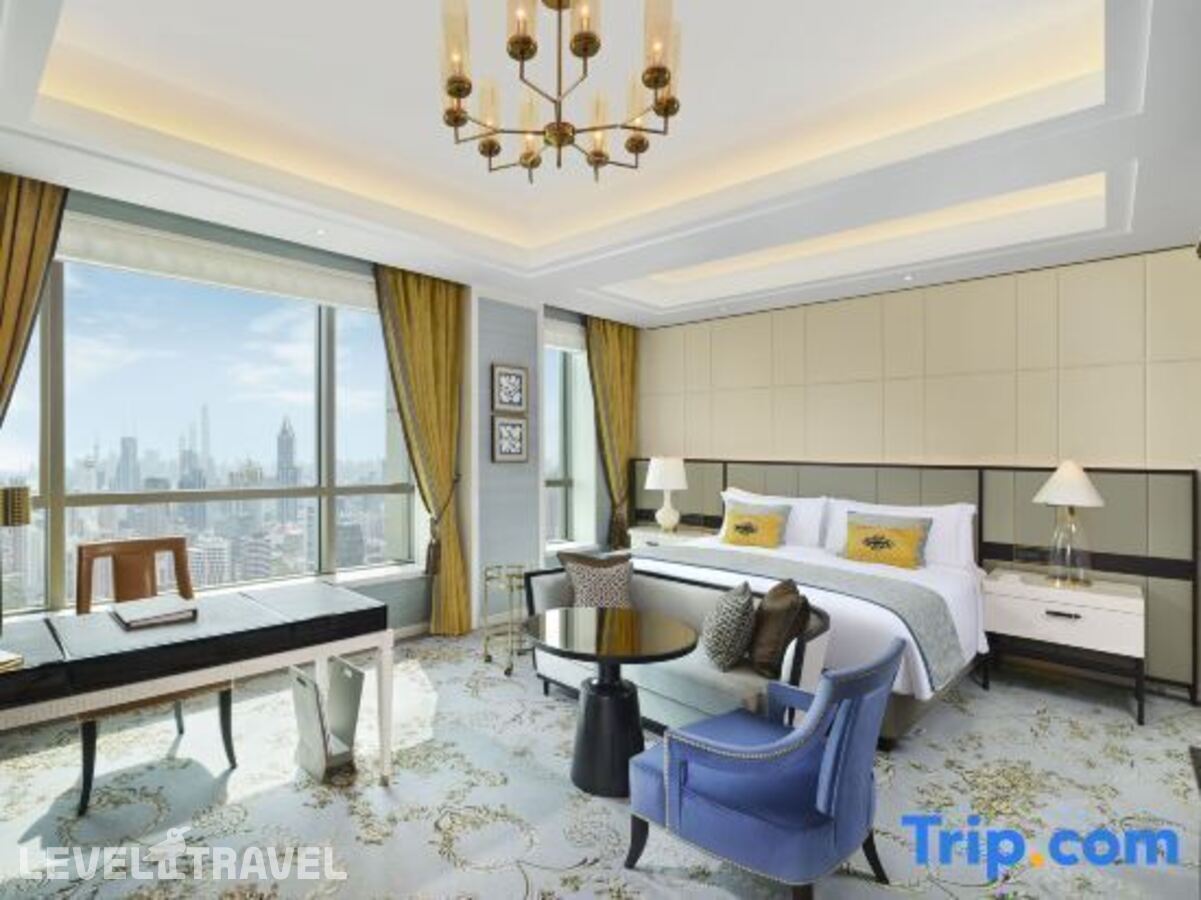 фотографии номера Делюкс с видом на город отеля The St. Regis Shanghai Jingan в Китай(Шанхай) - фото №6