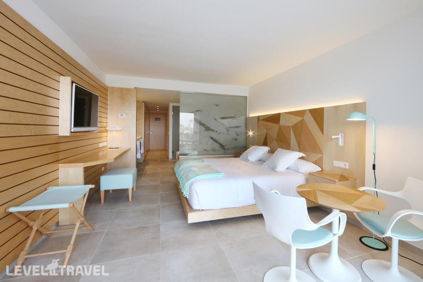 фотографии номера Семейный номер отеля Iberostar Selection Playa De Palma в Испания(Пальма-де-Майорка) - фото №1