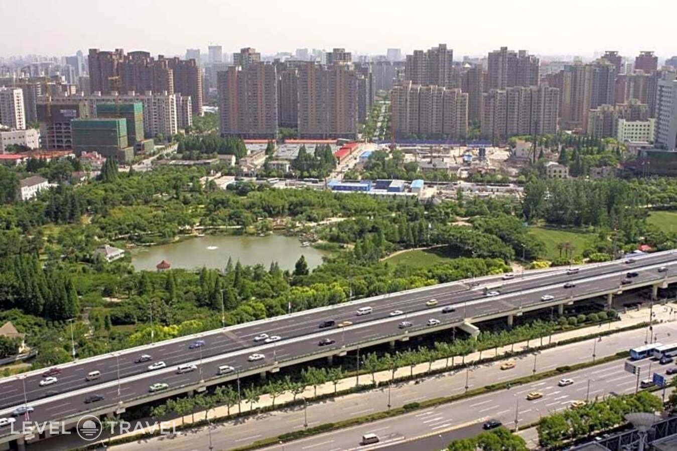 фотографии номера Делюкс (две односпальные кровати) отеля Hongqiao Jin Jiang Hotel в Китай(Шанхай) - фото №8