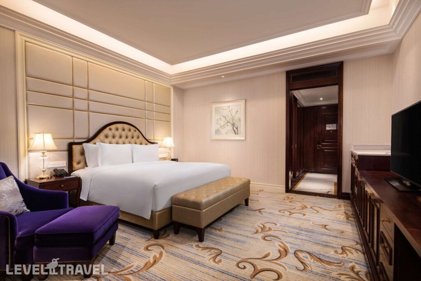 фотографии номера Делюкс с балконом отеля Radisson Blu Forest Manor Shanghai Hongqiao в Китай(Шанхай) - фото №2