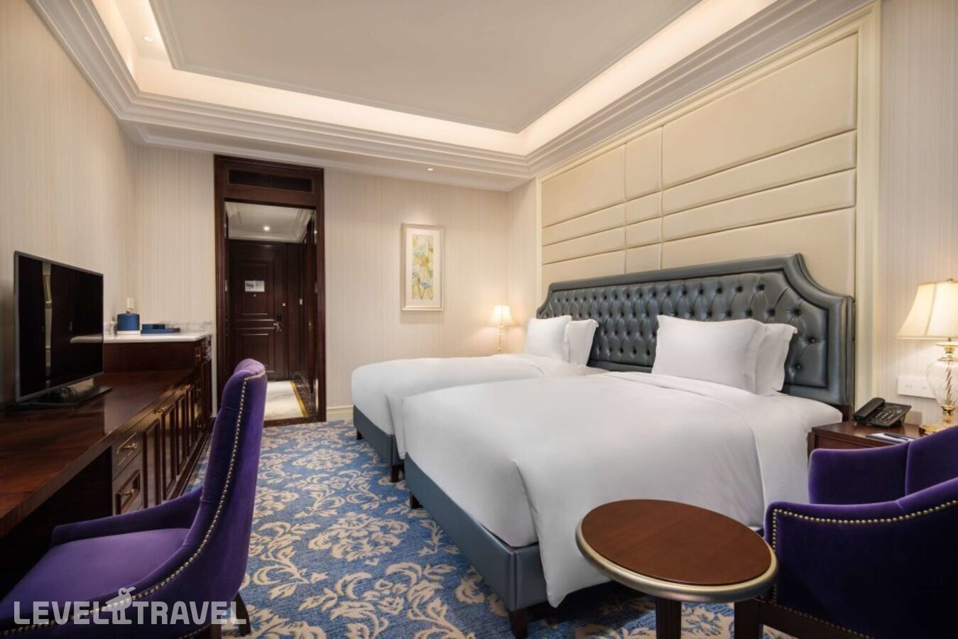 фотографии номера Делюкс с балконом отеля Radisson Blu Forest Manor Shanghai Hongqiao в Китай(Шанхай) - фото №3