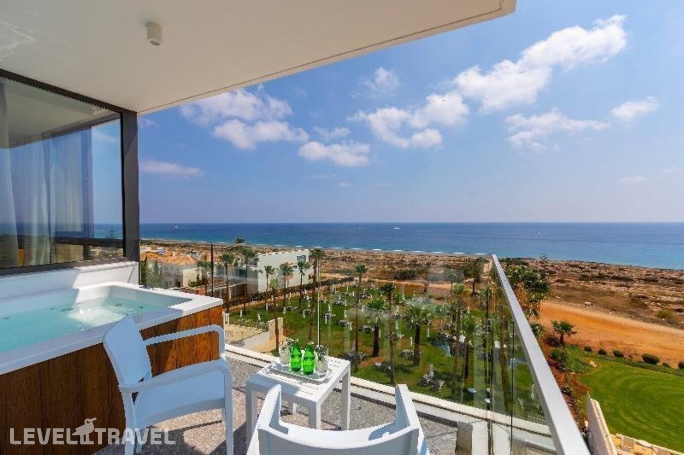 фотографии номера Стандартный с видом на море отеля Leonardo Crystal Cove Hotel & Spa By The Sea (Adults Only 16+) в Кипр(Протарас) - фото №22