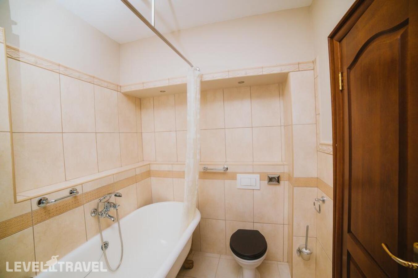фотографии номера Полулюкс отеля Astoria Tivat (Ex.Primavera) в Черногория(Тиват) - фото №3