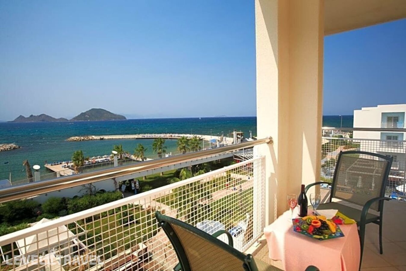 фотографии номера Улучшенный с видом на бассейн отеля La Blanche Resort & Spa в Турция(Тургутреис) - фото №4