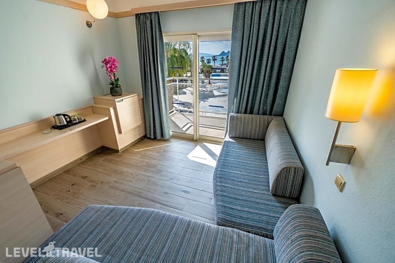 фотографии номера Улучшенный с видом на бассейн отеля La Blanche Resort & Spa в Турция(Тургутреис) - фото №14