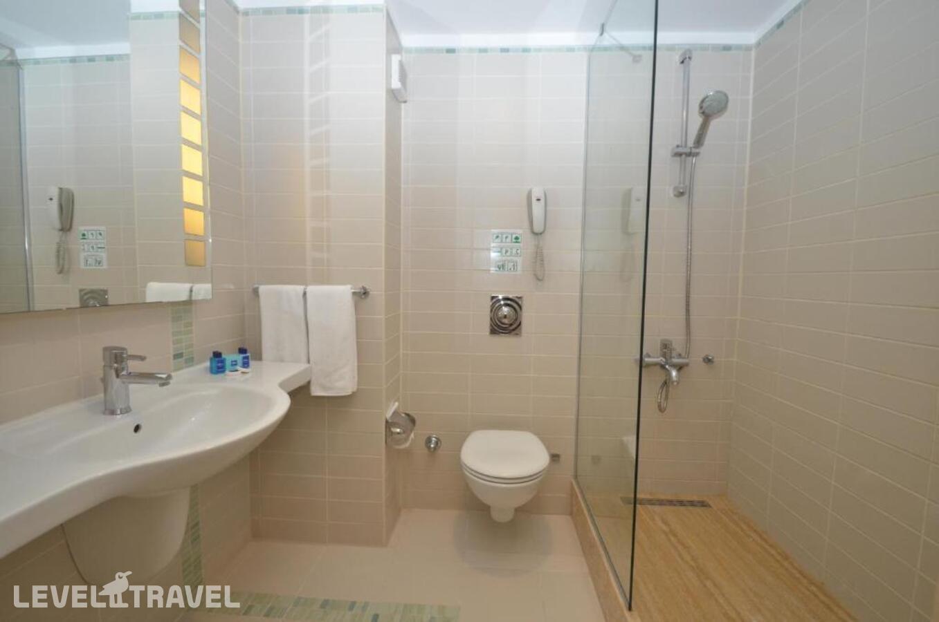 фотографии номера Делюкс с видом на бассейн отеля La Blanche Resort & Spa в Турция(Тургутреис) - фото №2