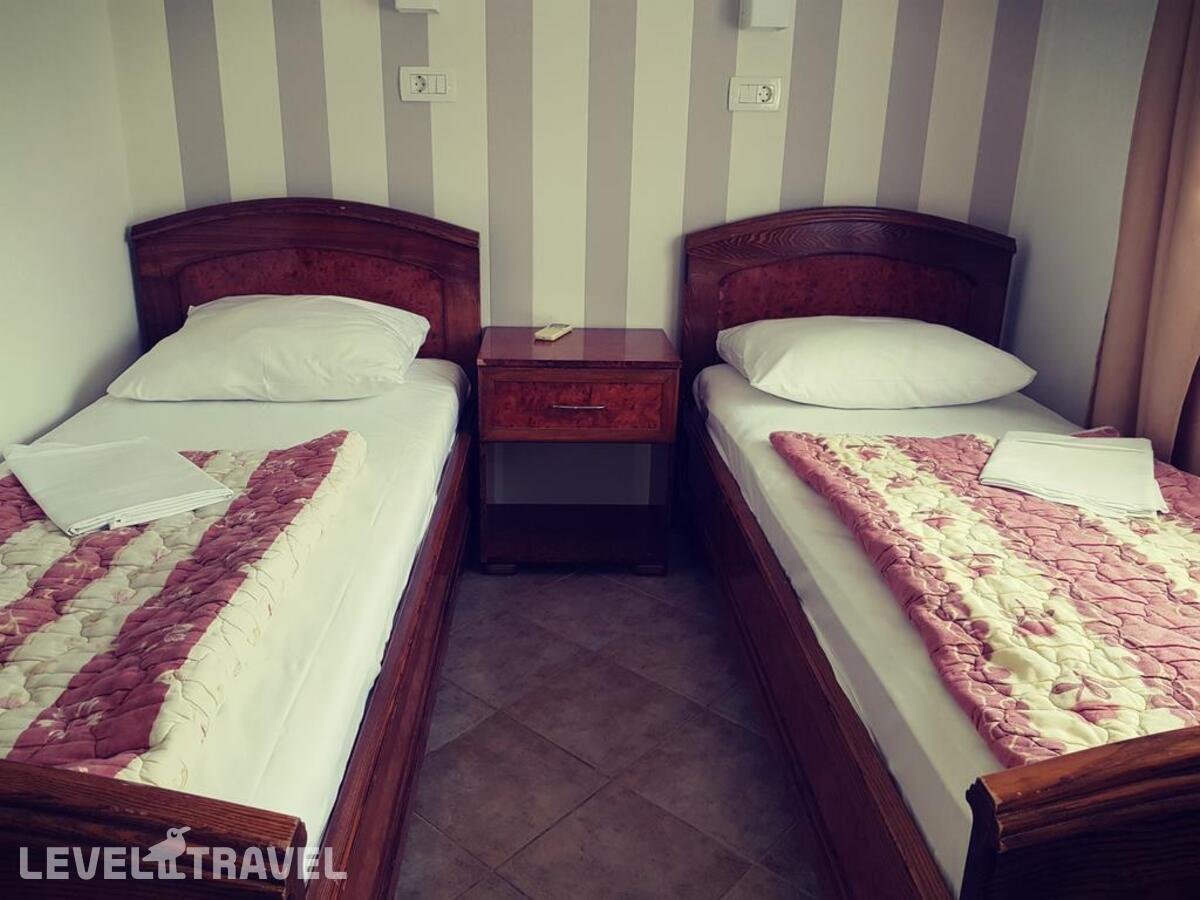 фотографии номера Стандартный номер отеля Grbalj Hotel в Черногория(Будва) - фото №1