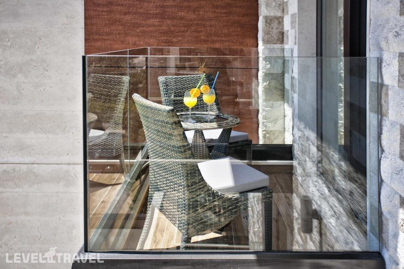 фотографии номера Люкс с видом на парк отеля ACD Wellness & Spa в Черногория(Херцег-Нови) - фото №3